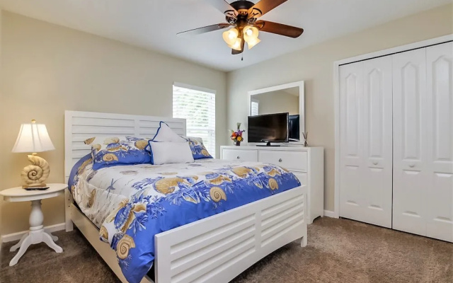 photo 3 of Fantastically Decorated 4 bed 3 Bath