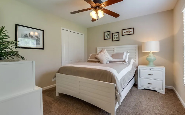 photo 5 of Fantastically Decorated 4 bed 3 Bath