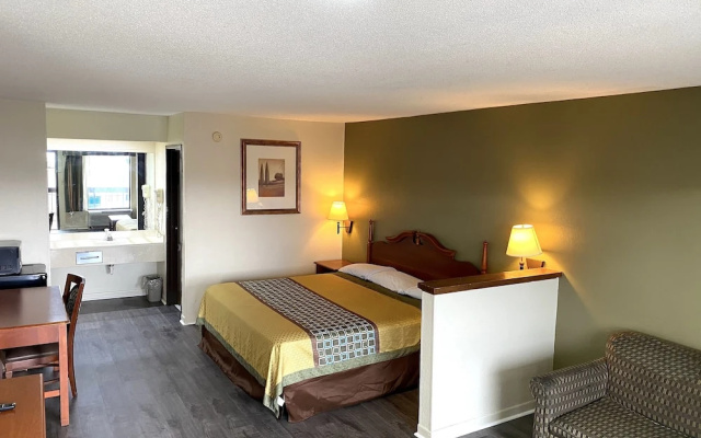 photo 2 of Red Roof Inn & Suites Monroe, NC