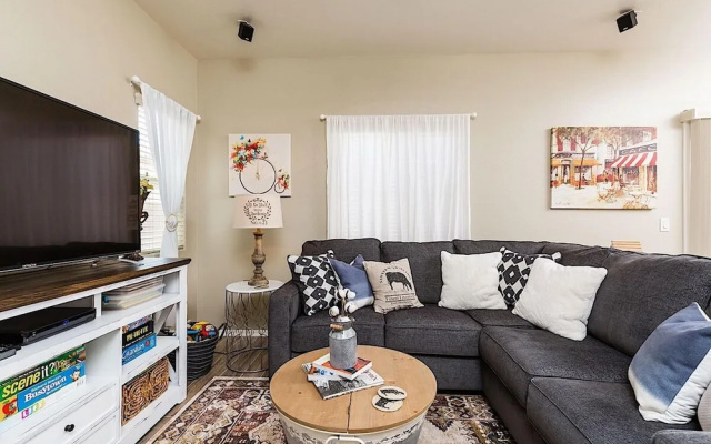 photo 4 of Farmhouse Surprise - 3 Bedroom by Casago