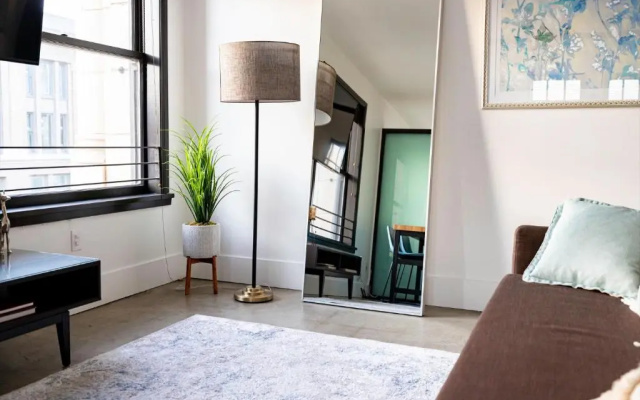 photo 4 of Fashion Loft 2 bedroom Downtown