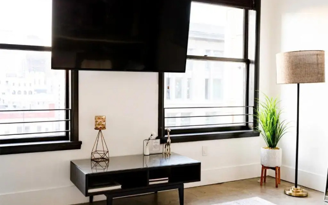 photo 5 of Fashion Loft 2 bedroom Downtown