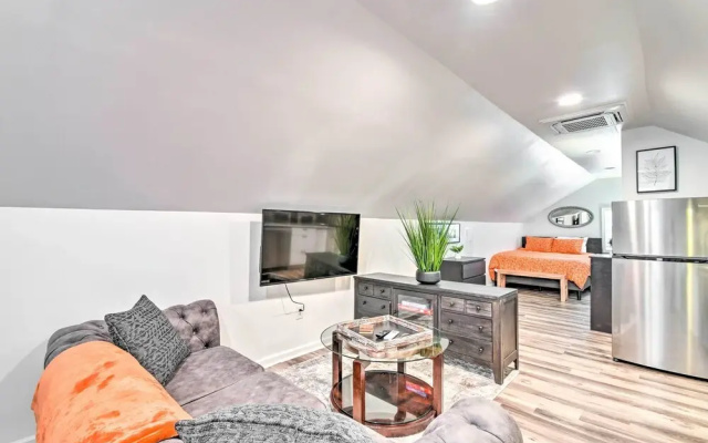 photo 3 of Fayetteville Apartment w/ Yard: Pets Welcome!