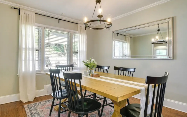 photo 5 of Fayetteville Vacation Rental - 1 Mi to Downtown!