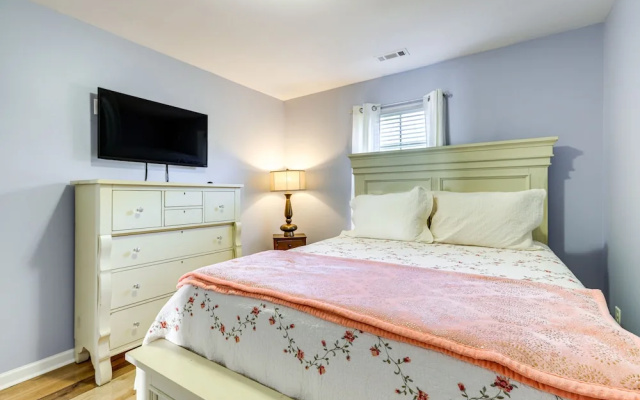 photo 4 of Fayetteville Vacation Rental ~ 24 Mi to Atlanta!