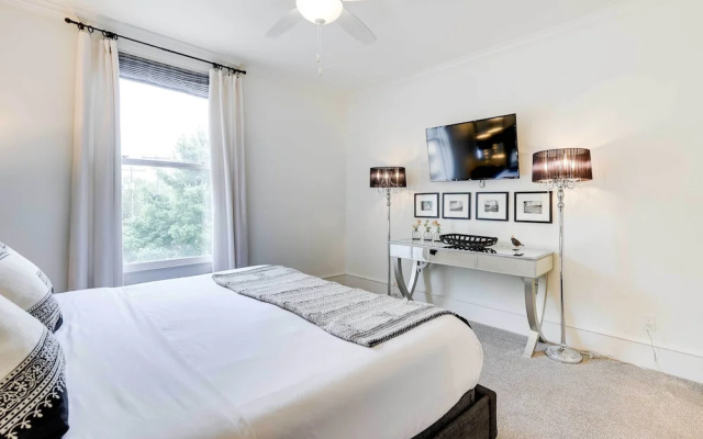 photo 2 of Fayetteville Vacation Rental Near UA Campus