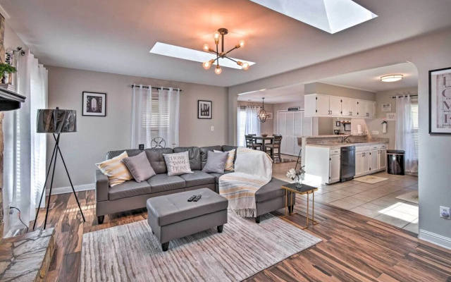 photo 4 of Fayetteville Vacation Rental w/ Sunroom & Yard!