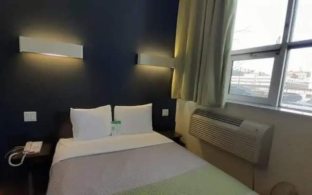 photo 4 of Feather Factory Hotel