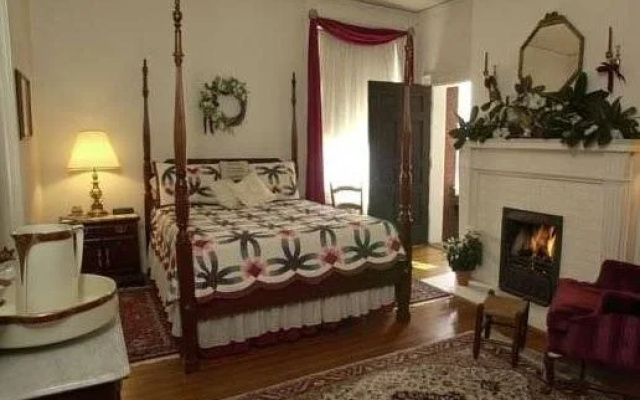photo 4 of Federal Crest Inn B & B