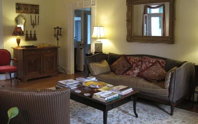 photo 2 of Federal House Inn