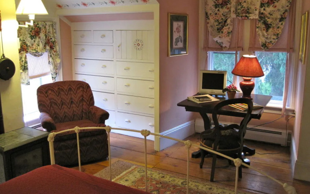 photo 4 of Federal House Inn