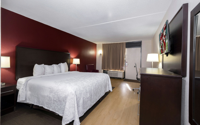photo 3 of Red Roof Inn PLUS+ Huntsville - Madison