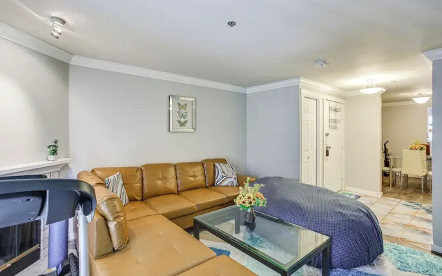 photo 3 of Federal Way Condo w/ Balcony: 21 Mi to Seattle!