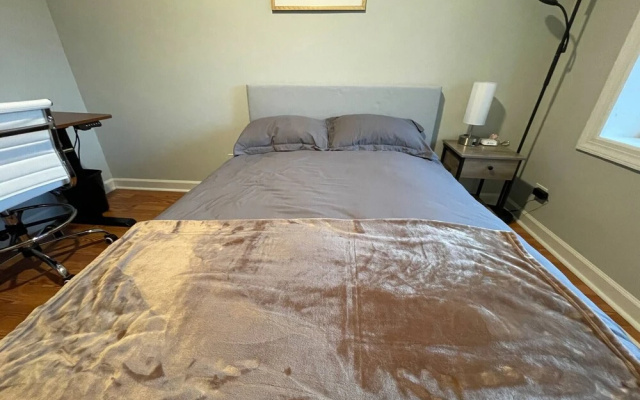 photo 2 of Feel Cozy At Home In Cio A Clean Bright Welcoming Private Updated Room