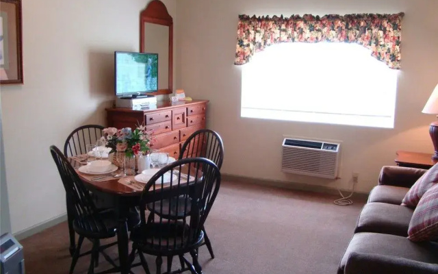 photo 4 of Fernwood Resort
