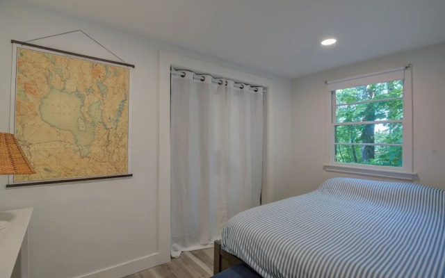 photo 4 of Ferry Tale Limit 10 3 Bedroom Cottage by RedAwning