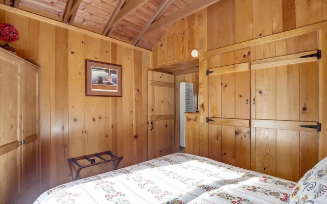 photo 4 of Fever Unit 2090 - 1 Br Cabin