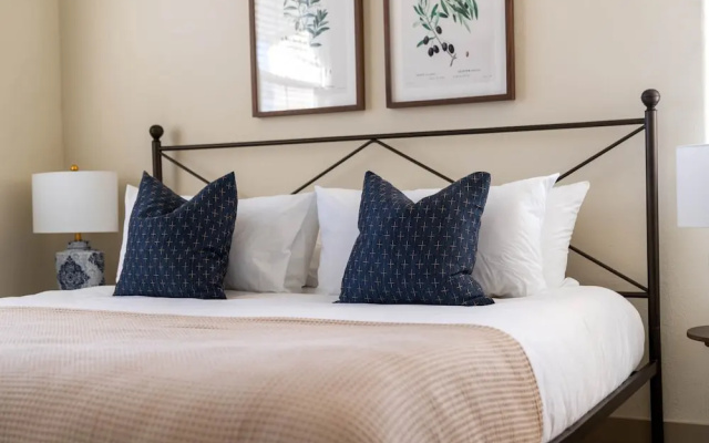 photo 3 of Fiano by Avantstay Centrally Located Haven w/ Stunning Courtyard & Pool Table