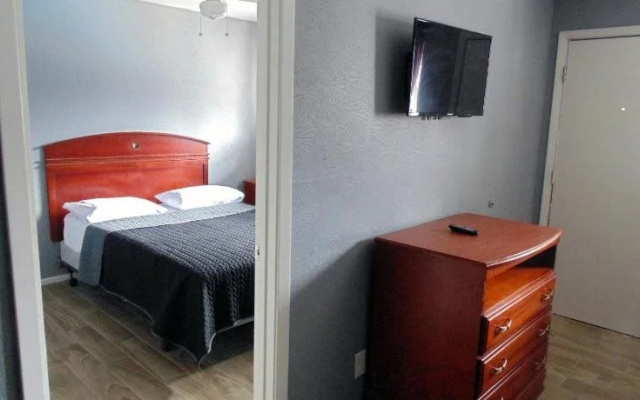 photo 3 of Fiesta Inn and Suites