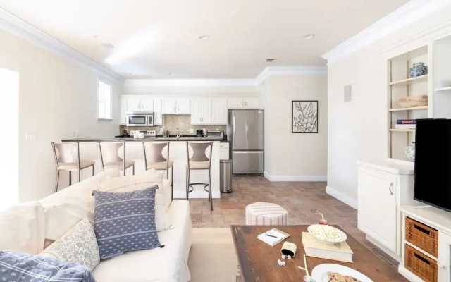 photo 4 of Fin by Avantstay 9 BR Destin Oasis With Pool & Spa Walk to Beach