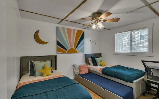 photo 4 of Firefly Cottage 2 Bedroom Cabin By Redawning
