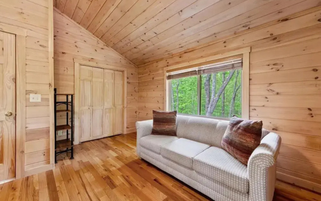 photo 2 of Firefly-pristine Mountain Cabin With hot tub Screened Porch Fire pit Wifi