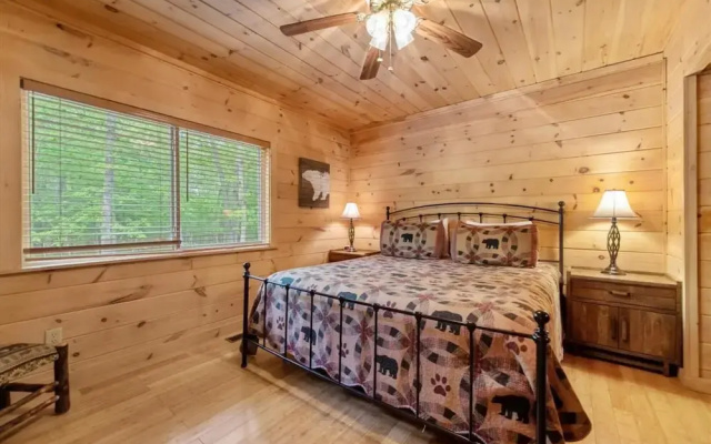 photo 4 of Firefly-pristine Mountain Cabin With hot tub Screened Porch Fire pit Wifi