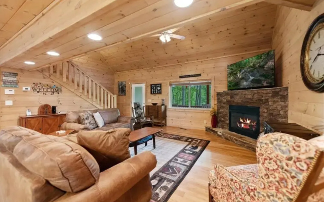 photo 5 of Firefly-pristine Mountain Cabin With hot tub Screened Porch Fire pit Wifi