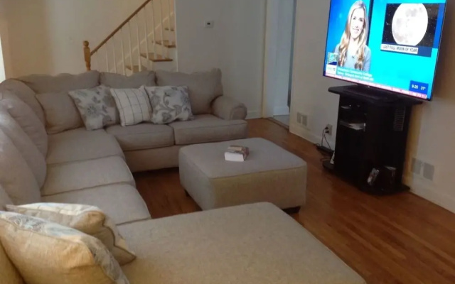 photo 5 of Fitz Haven Lovely 2-bed Apartment in Bridgeport