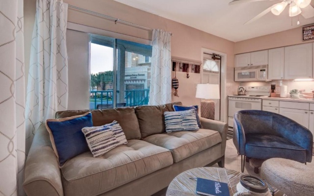 photo 2 of Five Palms Suite 201 - Daily - Weekly - Monthly