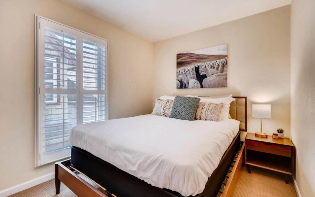 photo 3 of Five Points Firefly 5 BD Luxury Home in Denver!