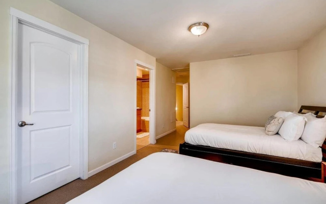 photo 4 of Five Points Firefly 5 BD Luxury Home in Denver!