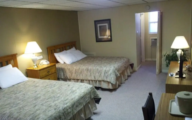 photo 2 of Five Star Inn