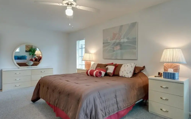 photo 4 of Flamingo Home - Three Bedroom Home