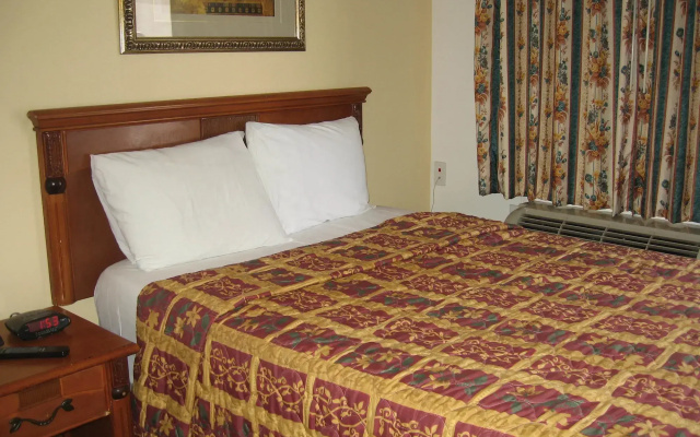 photo 3 of Flamingo Inn Long Beach