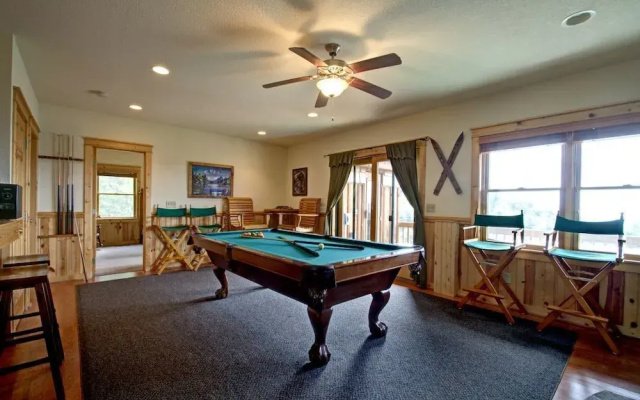 photo 3 of Flatlanders' Retreat - 4 Br Cabin