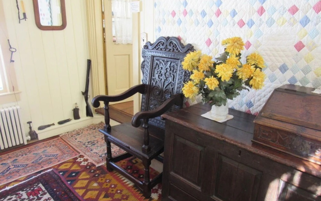 photo 2 of Fletcher Tavern Bed & Breakfast