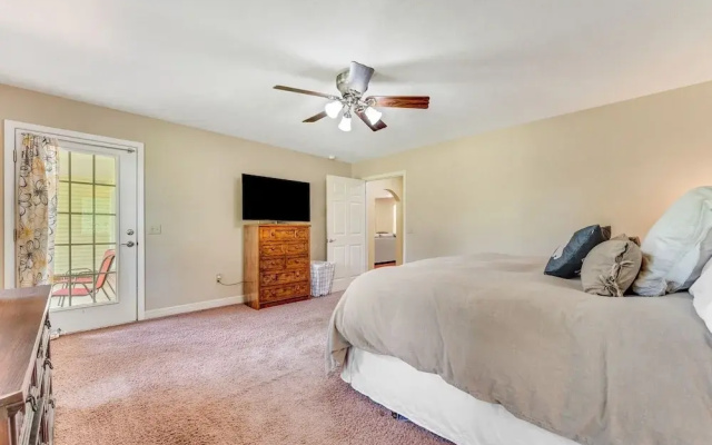 photo 5 of Flippin Haven: Spacious & Cozy Retreat 3 Bedroom Home