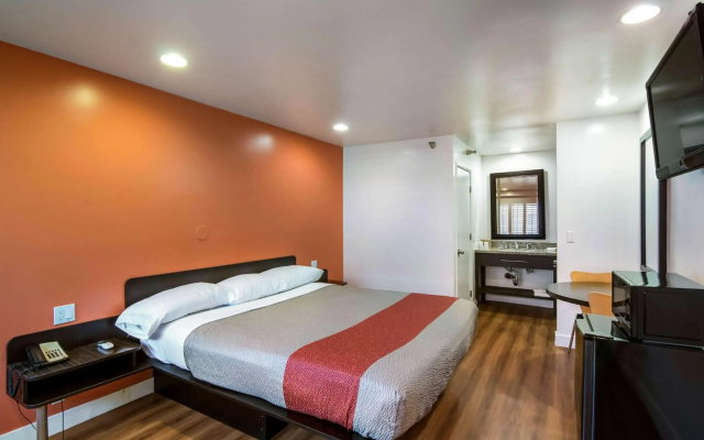 photo 4 of Motel 6 Monterey Park, CA
