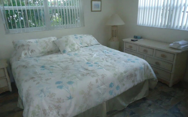photo 2 of Floranada Condo #21