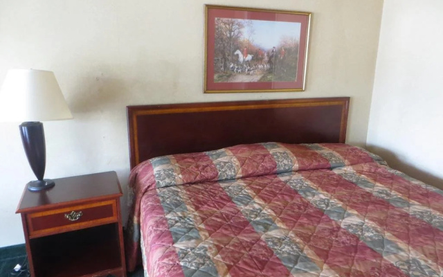photo 3 of Knights Inn Florence/Cincinnati South