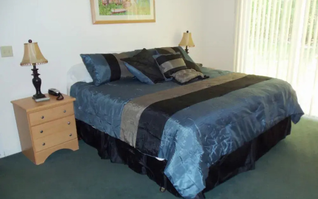 photo 3 of Florida Deluxe Villas, Condos, & Homes