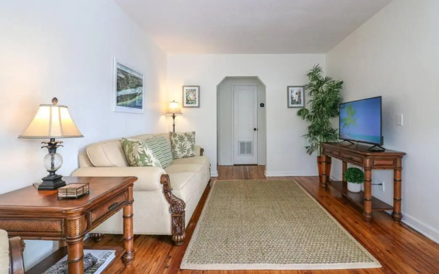 photo 4 of Florida Vacation 2 BR House 5 Min WPB Downtown Beach Golf