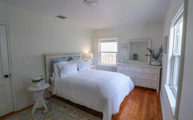 photo 5 of Florida Vacation 2 BR House 5 Min WPB Downtown Beach Golf