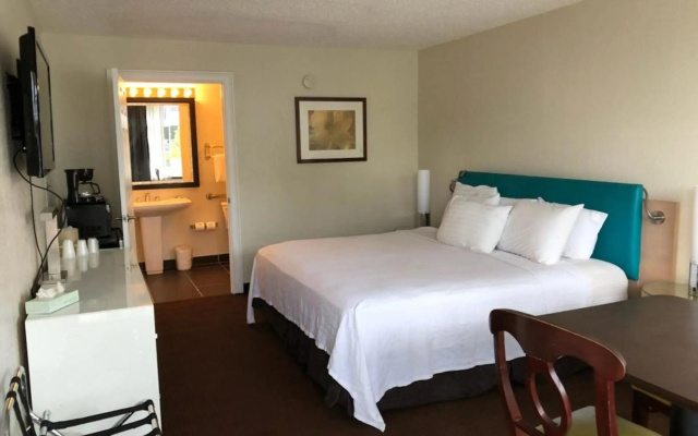 photo 4 of Floridian Hotel