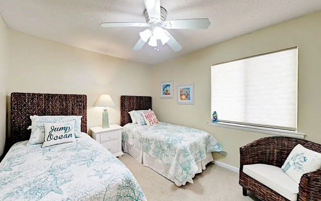 photo 3 of Folly Field Condo #27e Fiddler's Cove 2 Bedrooms 2 Bathrooms Condo