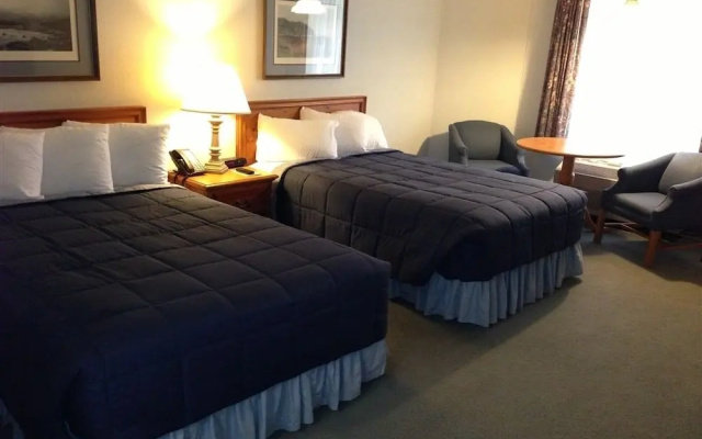 photo 5 of Fontana Village Inn