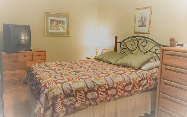 photo 4 of Footbridge Hideaway - Q967 by Getaway