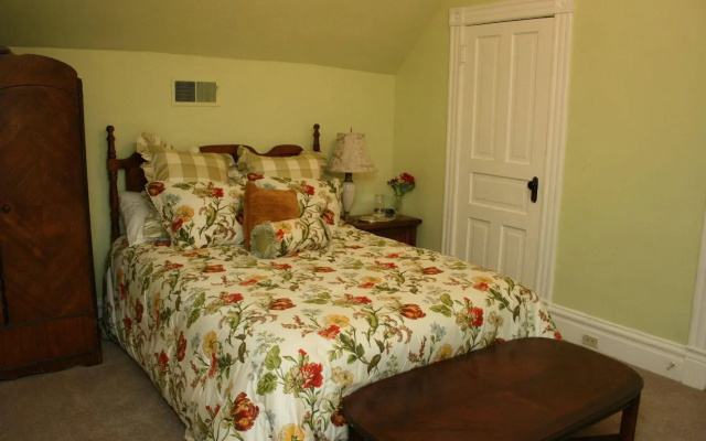 photo 4 of Forget-me-not Bed and Breakfast