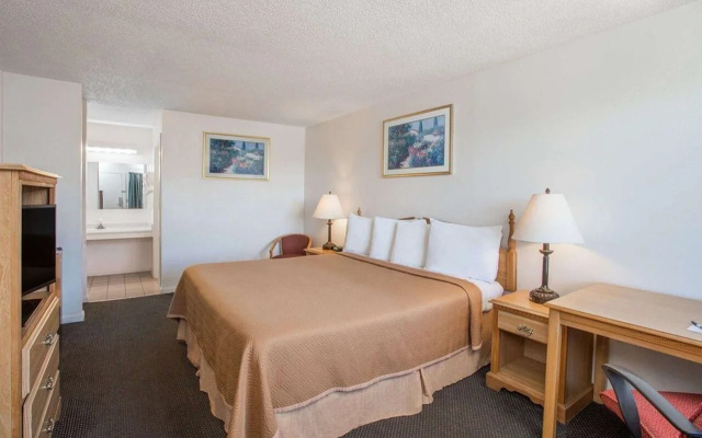 photo 4 of Travelodge by Wyndham Fort Bragg
